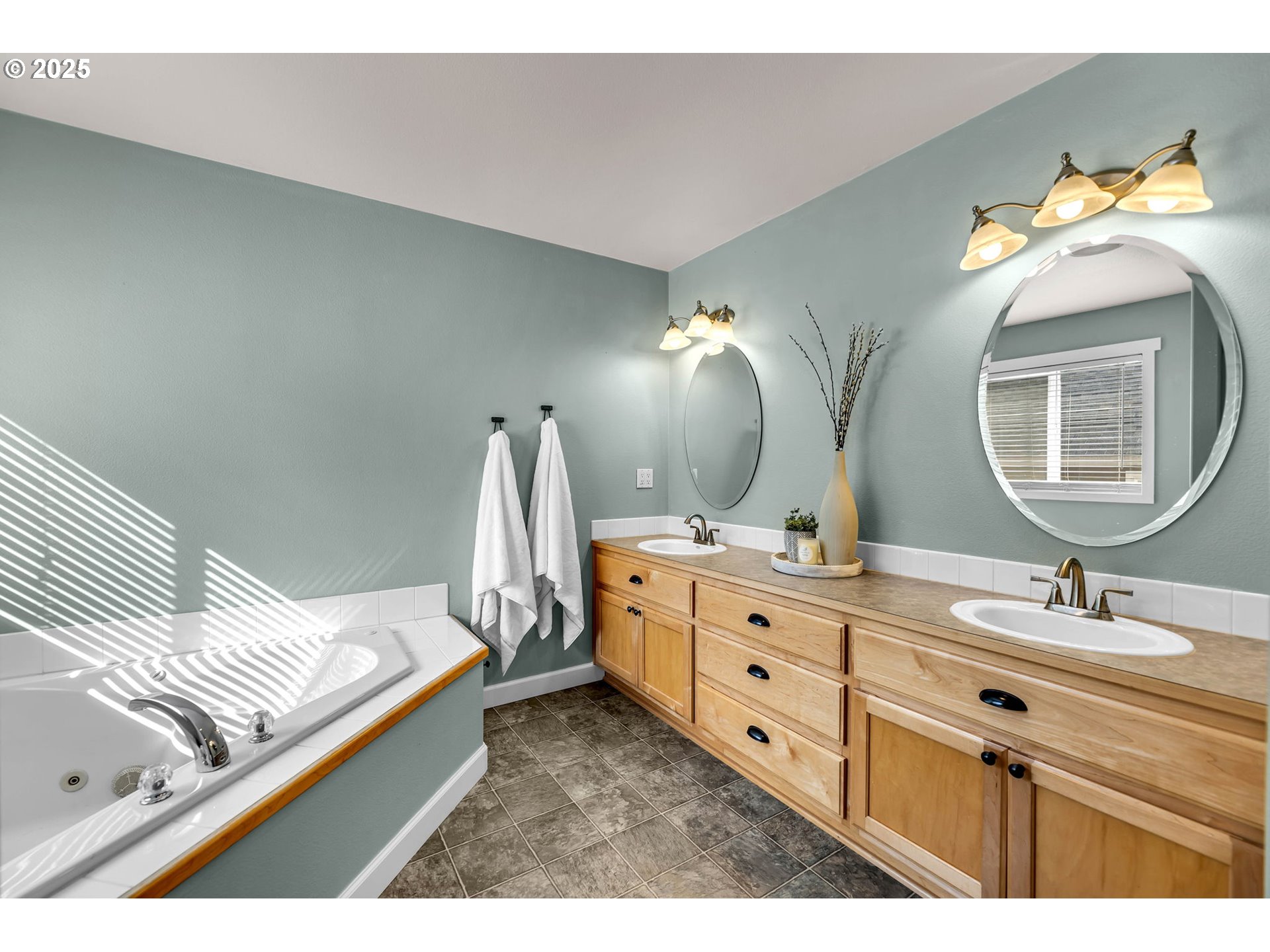 1910 North 9th Way Ridgefield, WA 98642 - Photo 33 of 48