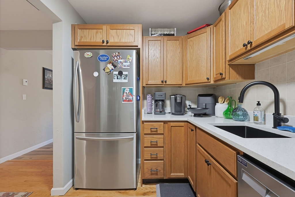 23 Erick Road, Unit 20 Mansfield, MA 02048 - Photo 11 of 36 Gallery Image 11