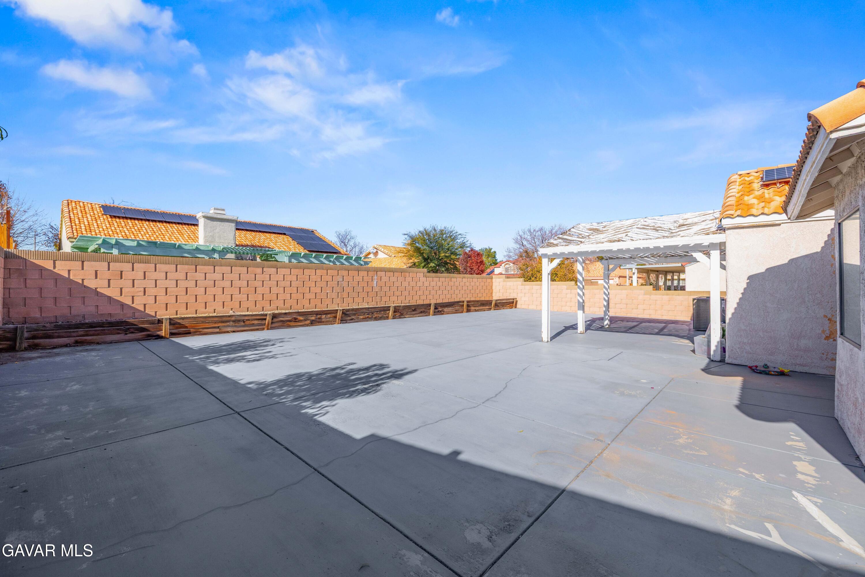 44239 Fenner Avenue Lancaster, CA 93536 - Photo 26 of 31 a view of a house with entertaining space