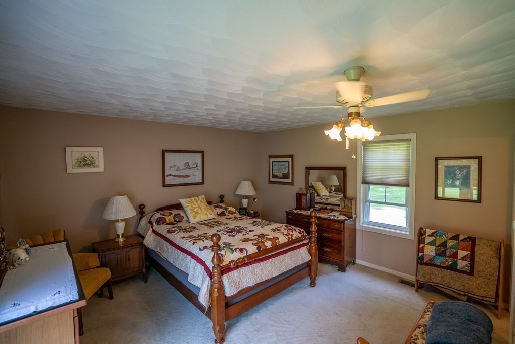 55 Baker Street Amherst, MA 01002 - Photo 16 of 29 Gallery Image 16
