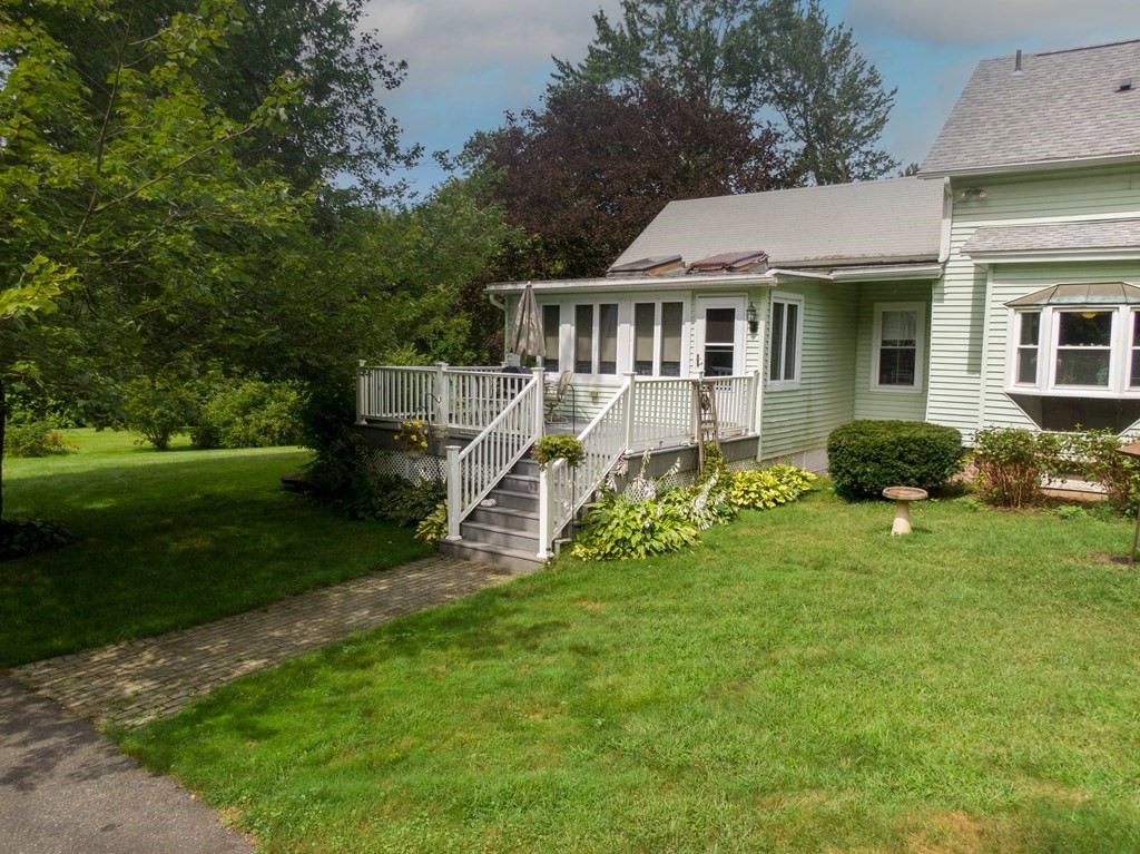 55 Baker Street Amherst, MA 01002 - Photo 3 of 29 Gallery Image 3
