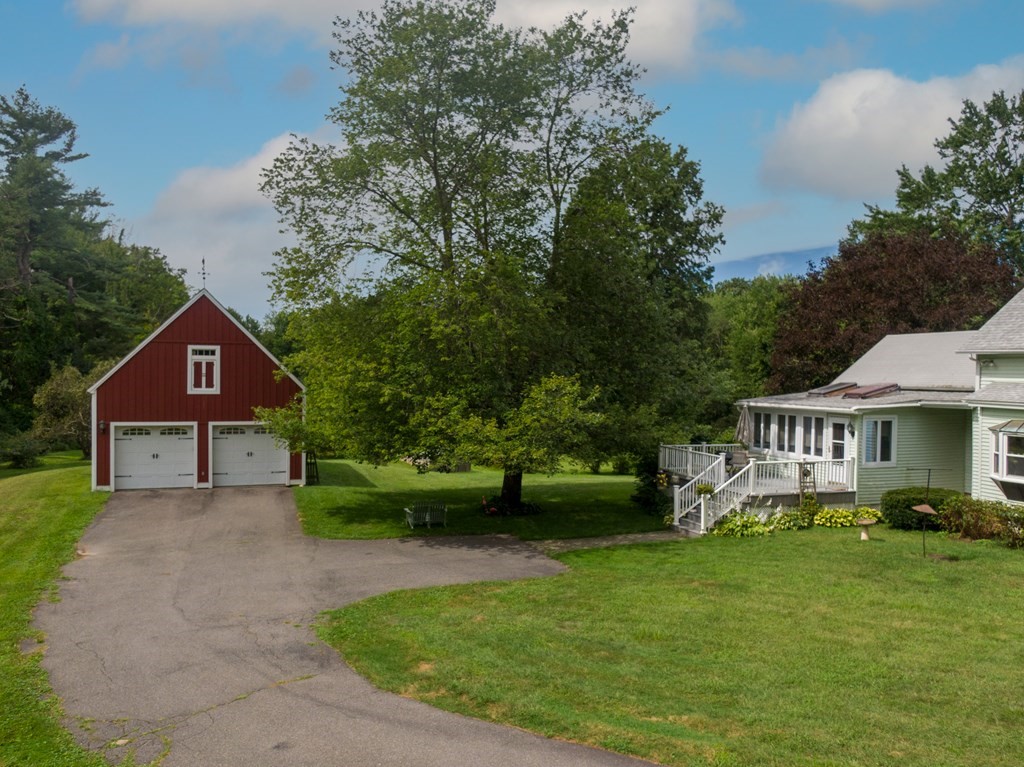 55 Baker Street Amherst, MA 01002 - Photo 4 of 29 Gallery Image 4