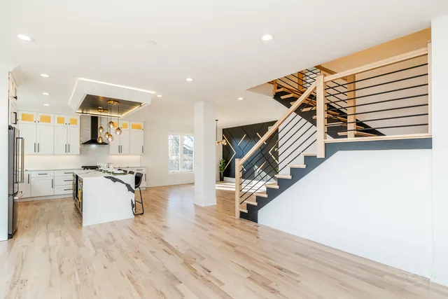 $815,900 | 9645 South 78th Court, Hickory Hills, IL 60457