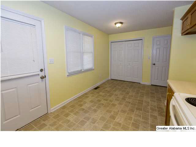 70 Beck Green Road Warrior, AL 35180 - Photo 11 of 17