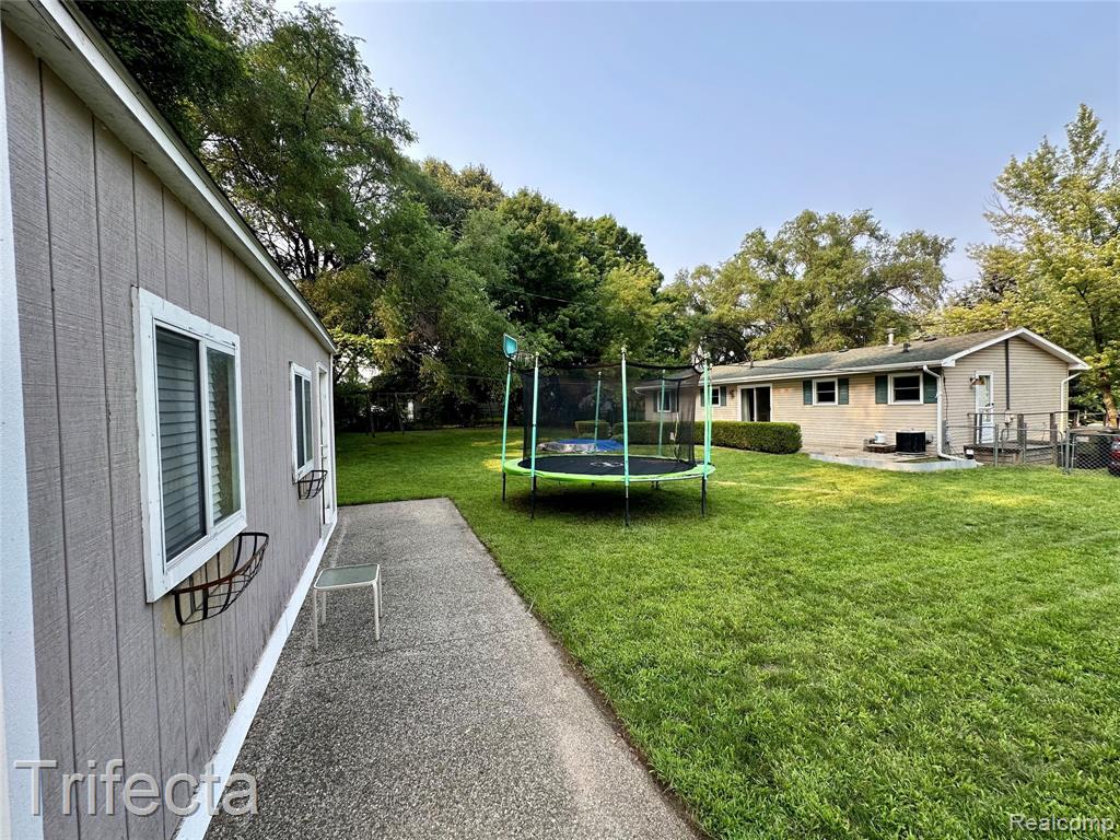 47555 Dequindre Road Rochester Hills, MI 48307 - Photo 25 of 29
