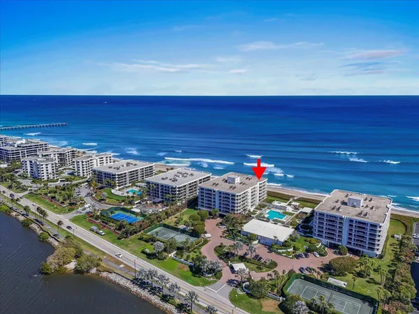 $4,300,000 | 3170 South Ocean Boulevard, Unit 502N, Palm Beach, FL 33480