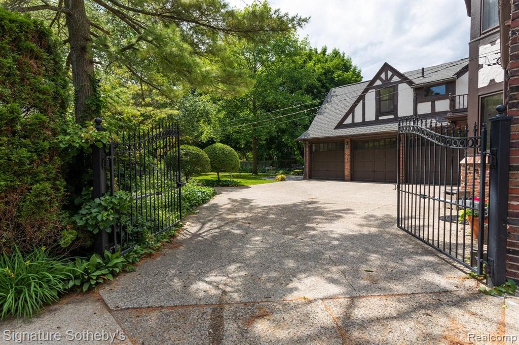 553 Middlesex Road Grosse Pointe Park, MI 48230 - Photo 46 of 46