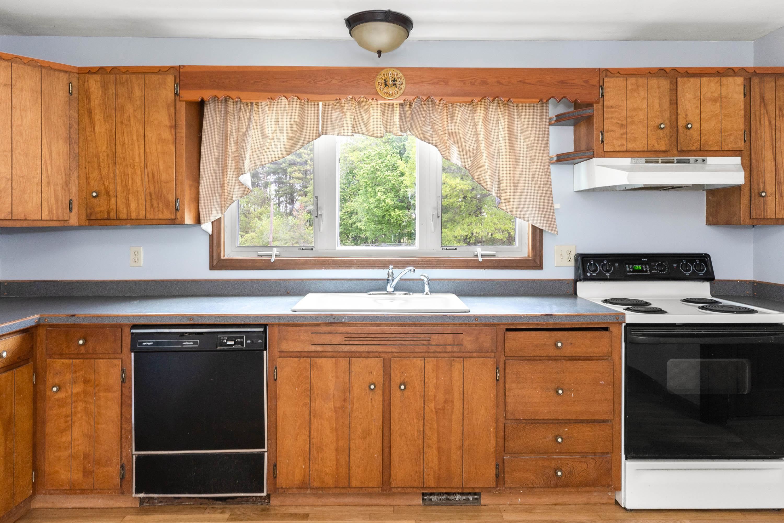 59 Exeter Road North Hampton, NH 03862 - Photo 8 of 40