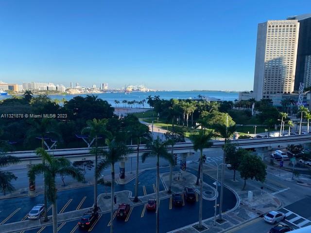 50 Biscayne Boulevard, Unit 709 Miami, FL 33132 - Photo 15 of 18 a view of a chairs and table in patio