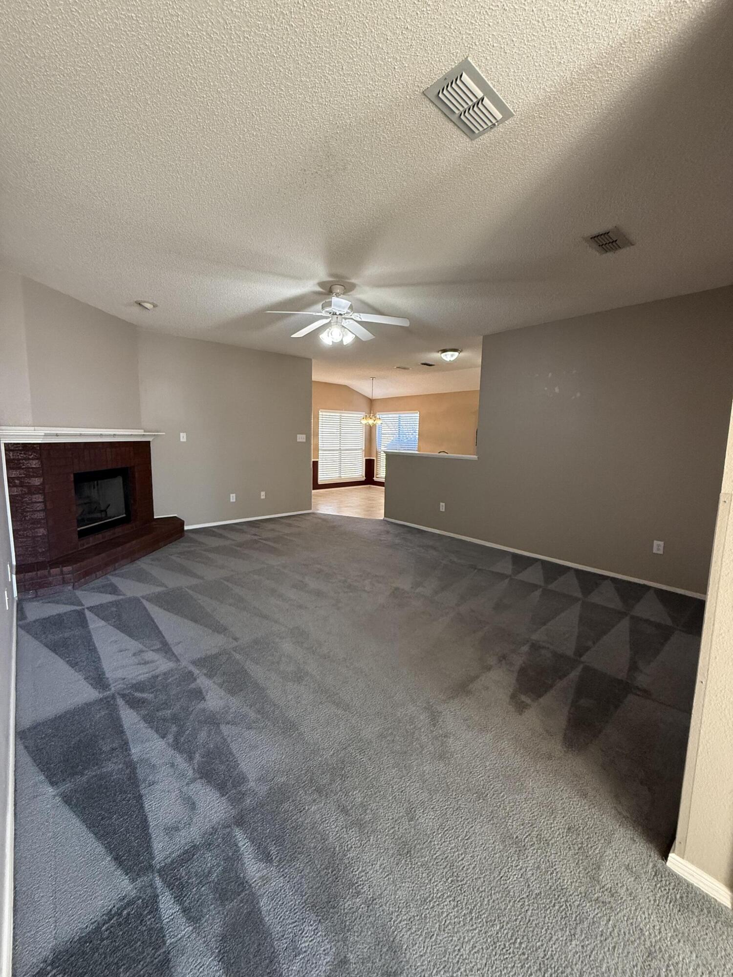 1708 77th Street Lubbock, TX 79423 - Photo 12 of 60 Living Room