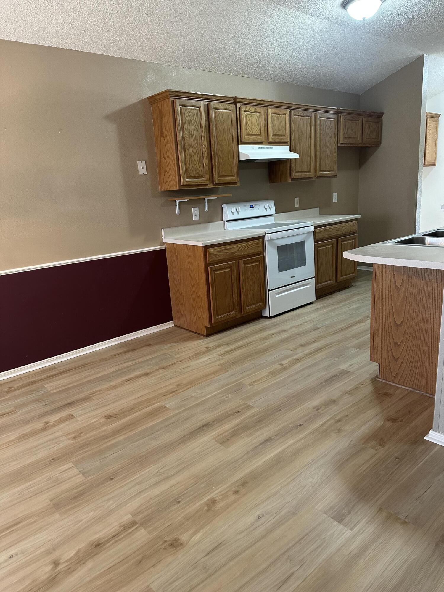 1708 77th Street Lubbock, TX 79423 - Photo 18 of 59 Kitchen