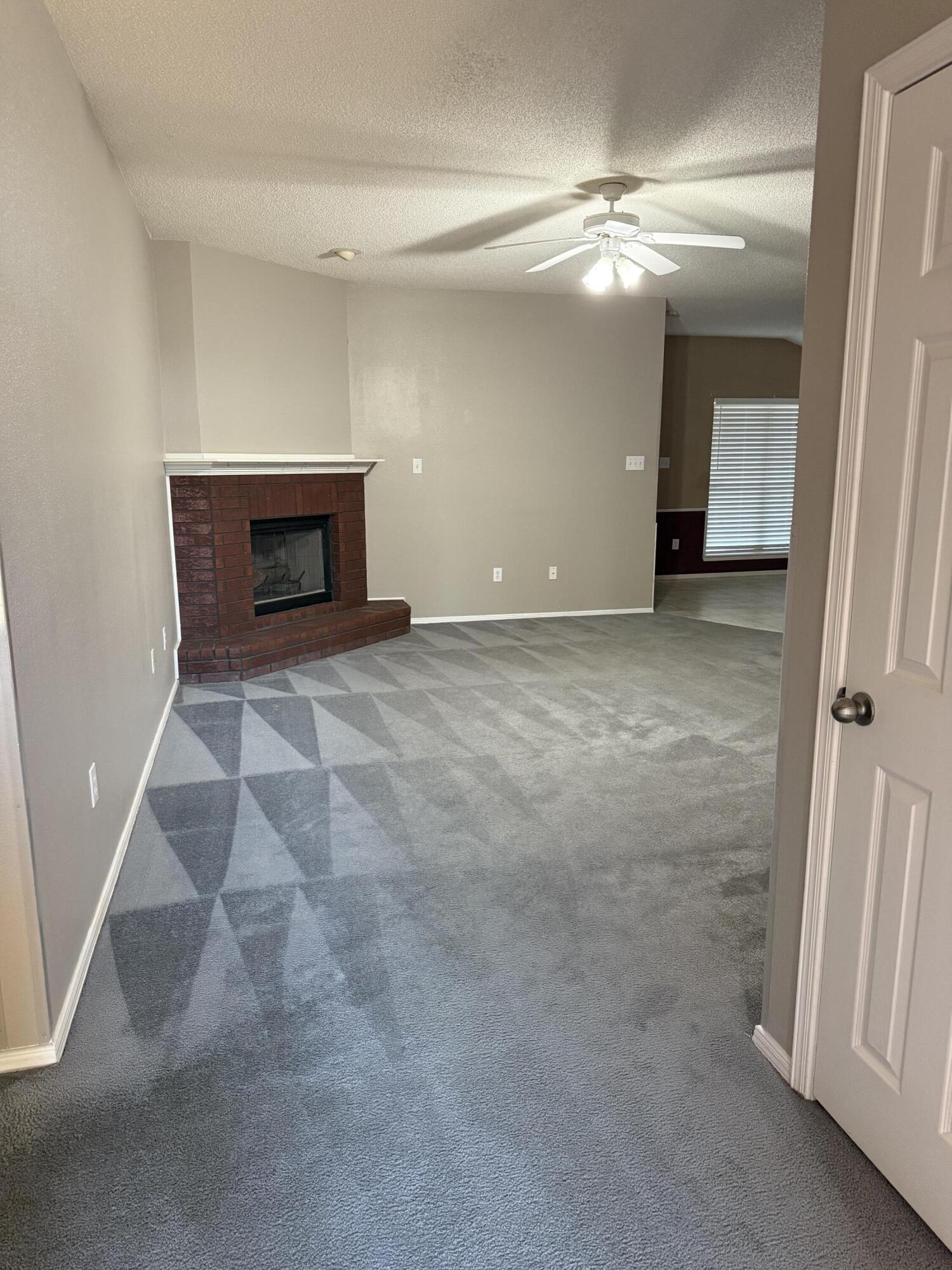 1708 77th Street Lubbock, TX 79423 - Photo 7 of 60 Living Room