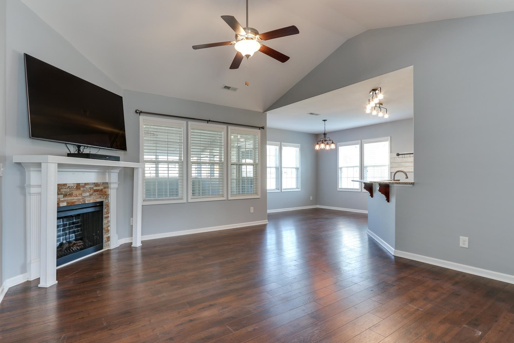 937 Sandyhill Road Wendell, NC 27591 - Photo 3 of 30 Living Room