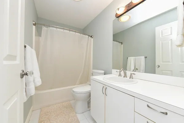 $3,300 | 4 Bittersweet Lane, Unit 4G YEARLY, Bourne, MA 02532