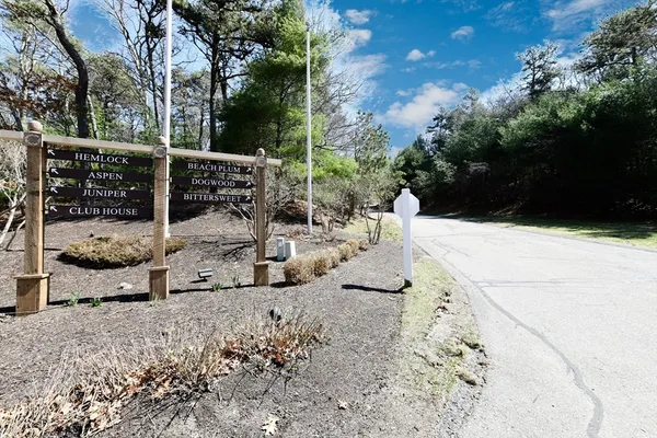 $3,300 | 4 Bittersweet Lane, Unit 4G YEARLY, Bourne, MA 02532