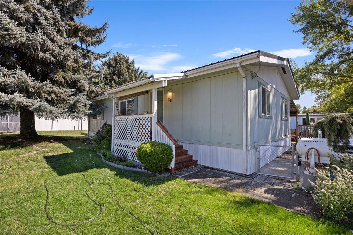 3110 East Chattaroy Road, Unit 38 Chattaroy, WA 99003 - Photo 3 of 24 Gallery Image 3