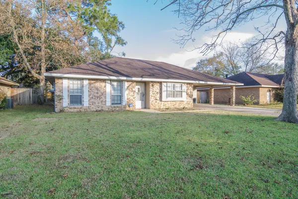 $1,750 | 111 Valencia Drive, Lafayette, LA 70506