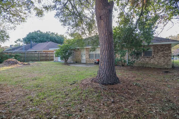 $1,750 | 111 Valencia Drive, Lafayette, LA 70506