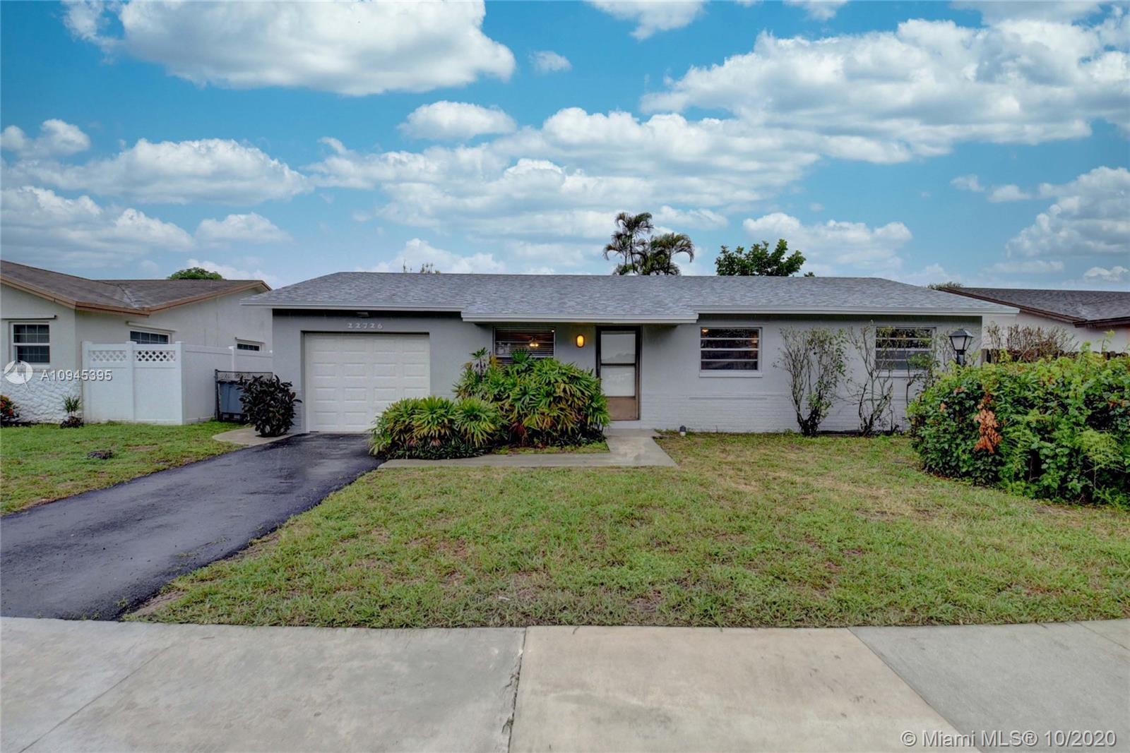 22726 Southwest 66th Avenue Boca Raton, FL 33428 - Photo 1 of 58