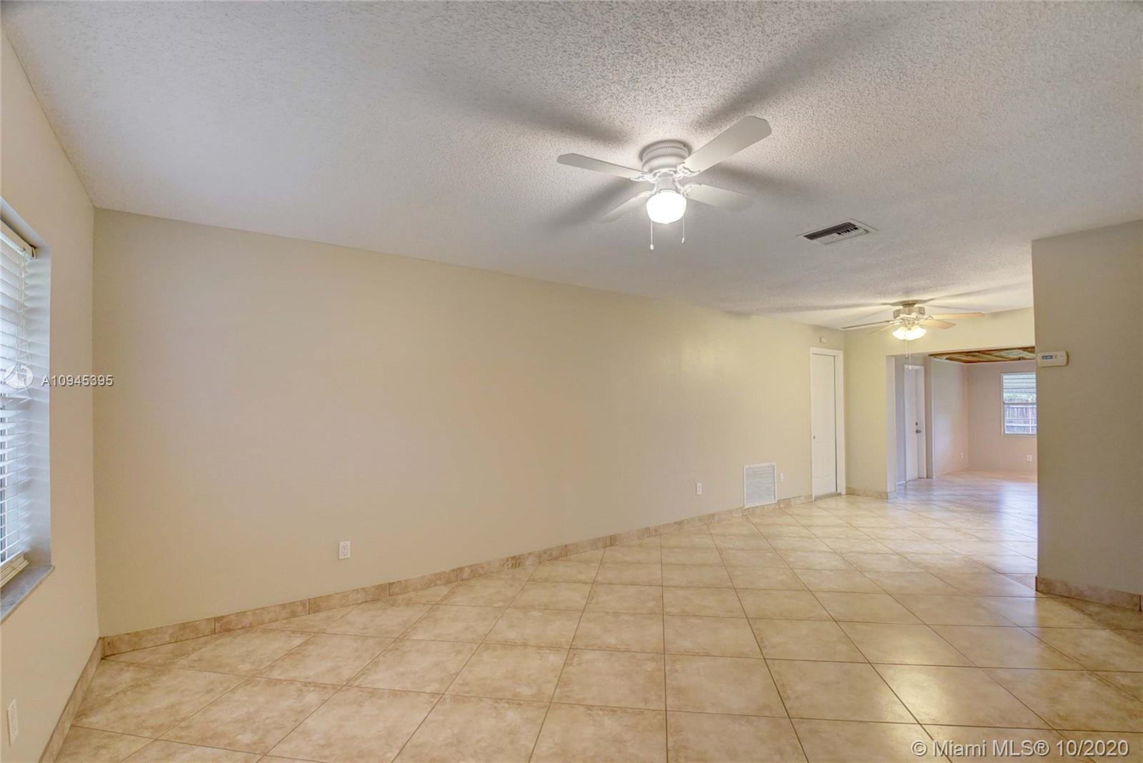 22726 Southwest 66th Avenue Boca Raton, FL 33428 - Photo 11 of 58