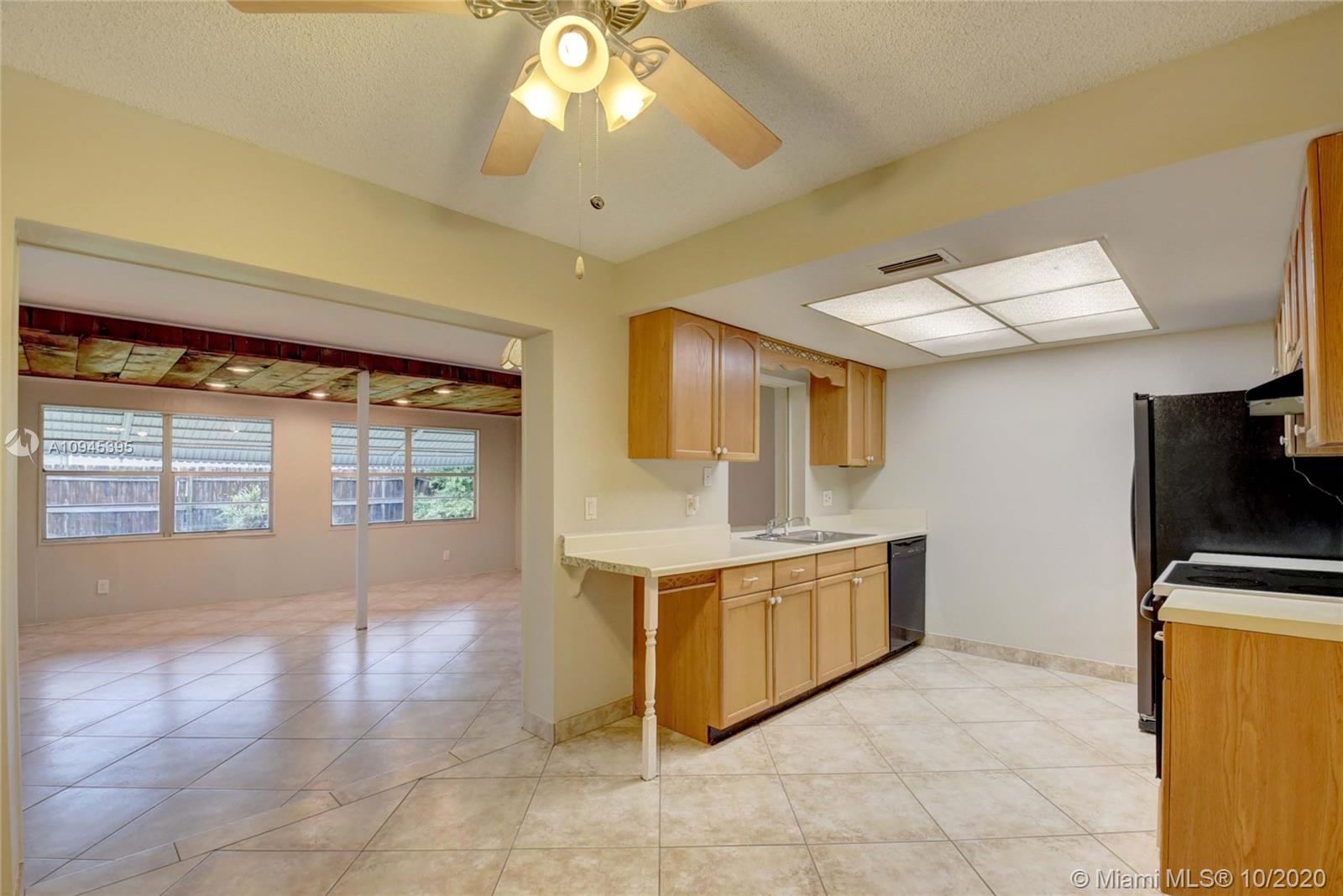 22726 Southwest 66th Avenue Boca Raton, FL 33428 - Photo 12 of 58