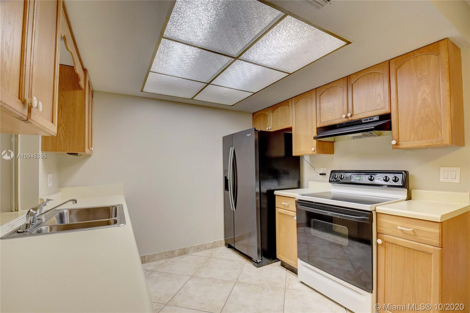 22726 Southwest 66th Avenue Boca Raton, FL 33428 - Photo 15 of 58