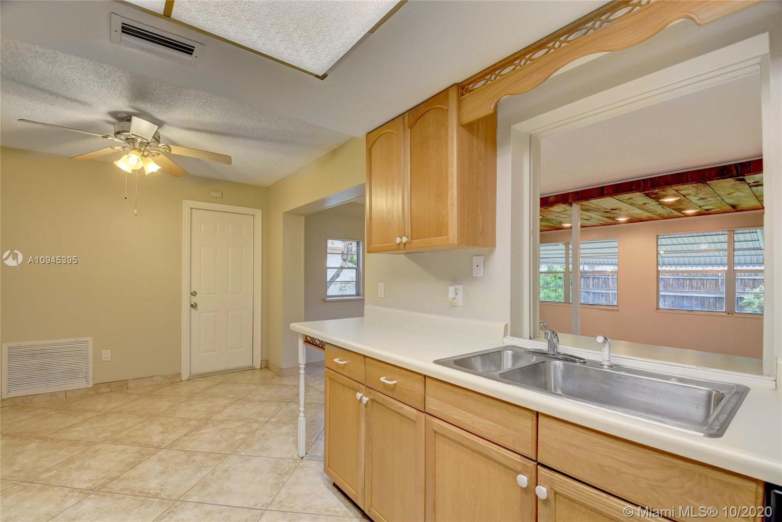 22726 Southwest 66th Avenue Boca Raton, FL 33428 - Photo 16 of 58