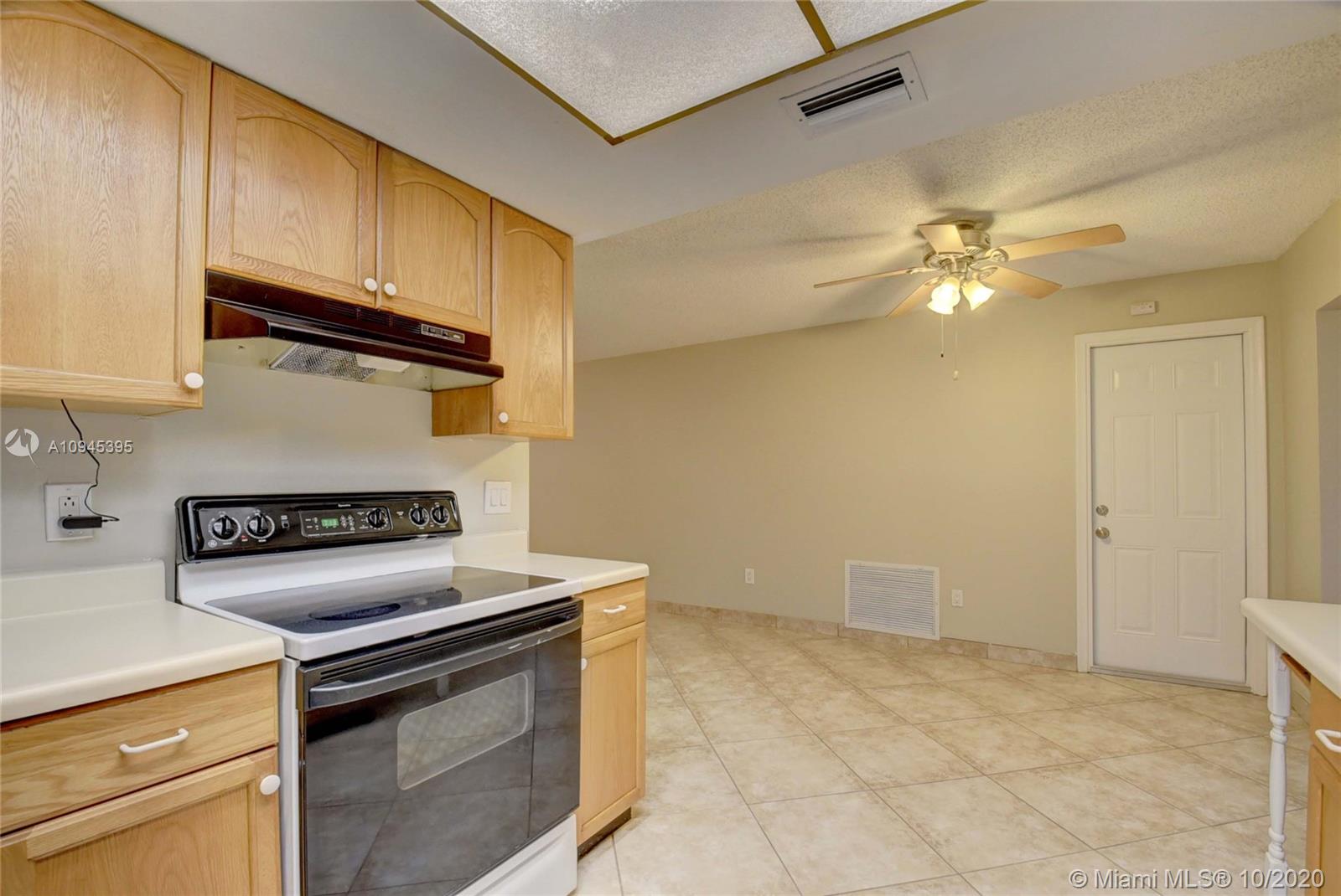 22726 Southwest 66th Avenue Boca Raton, FL 33428 - Photo 17 of 58