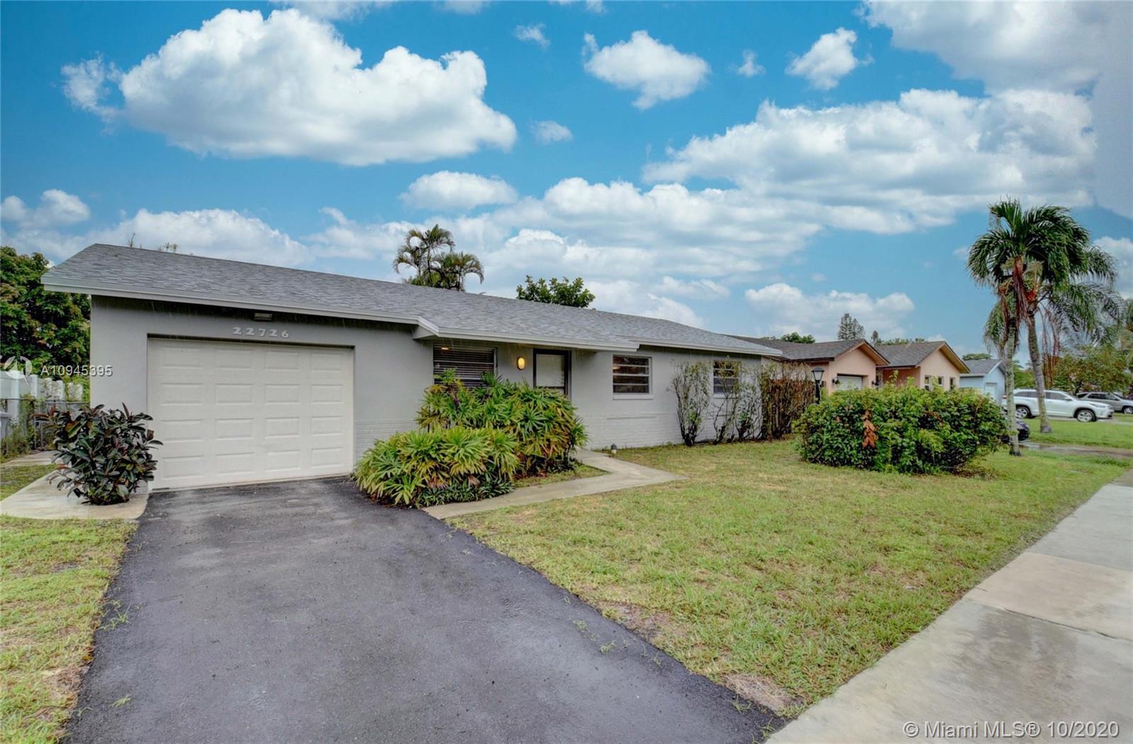 22726 Southwest 66th Avenue Boca Raton, FL 33428 - Photo 3 of 58