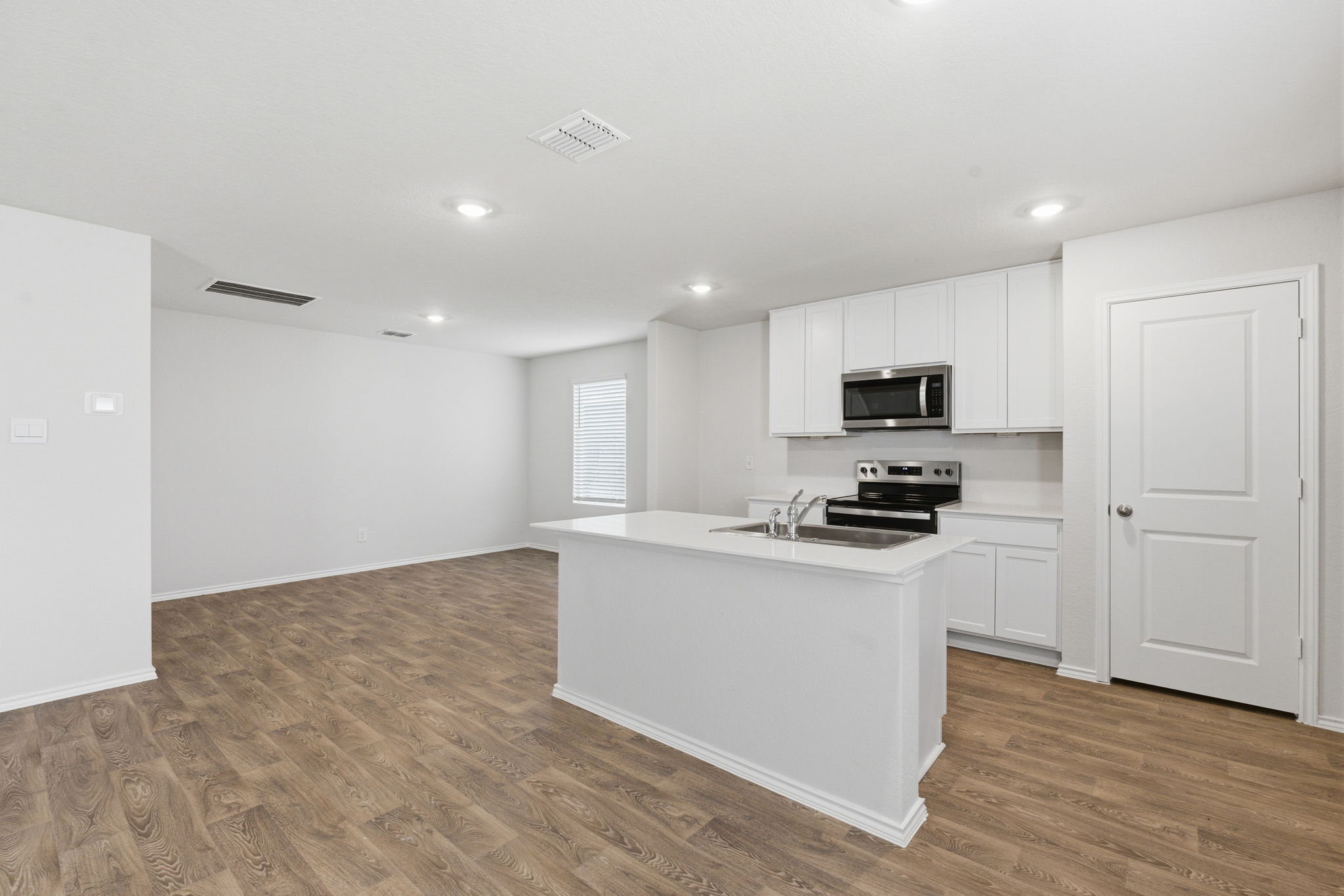 1007 Bold Run Seguin, TX 78155 - Photo 4 of 18