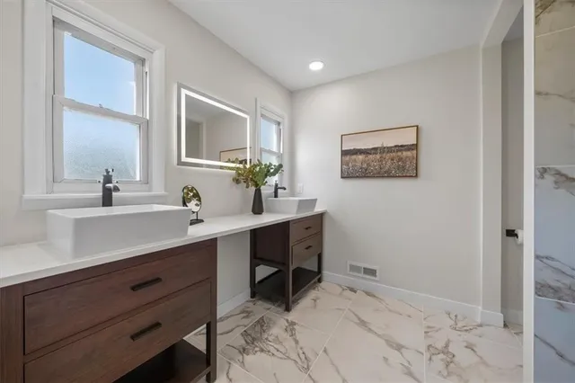 $549,000 | 134 Northeast 47th Street, Kansas City, MO 64116