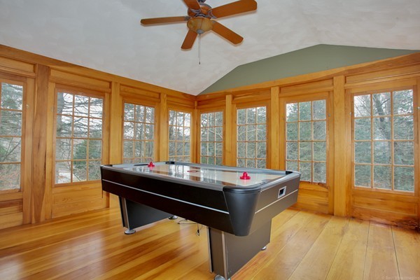 4 Byam Road Chelmsford, MA 01824 - Photo 14 of 30