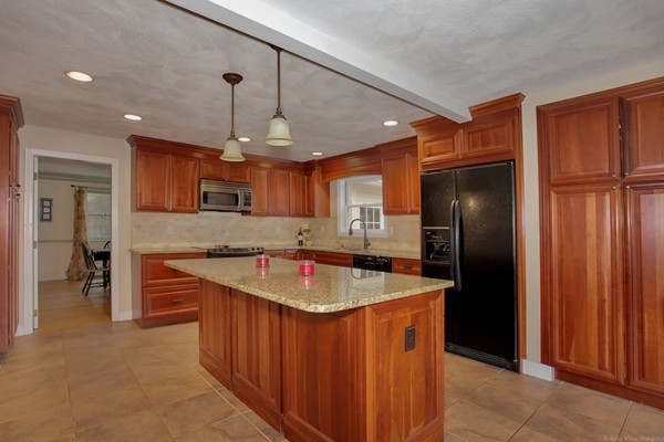 4 Byam Road Chelmsford, MA 01824 - Photo 10 of 30
