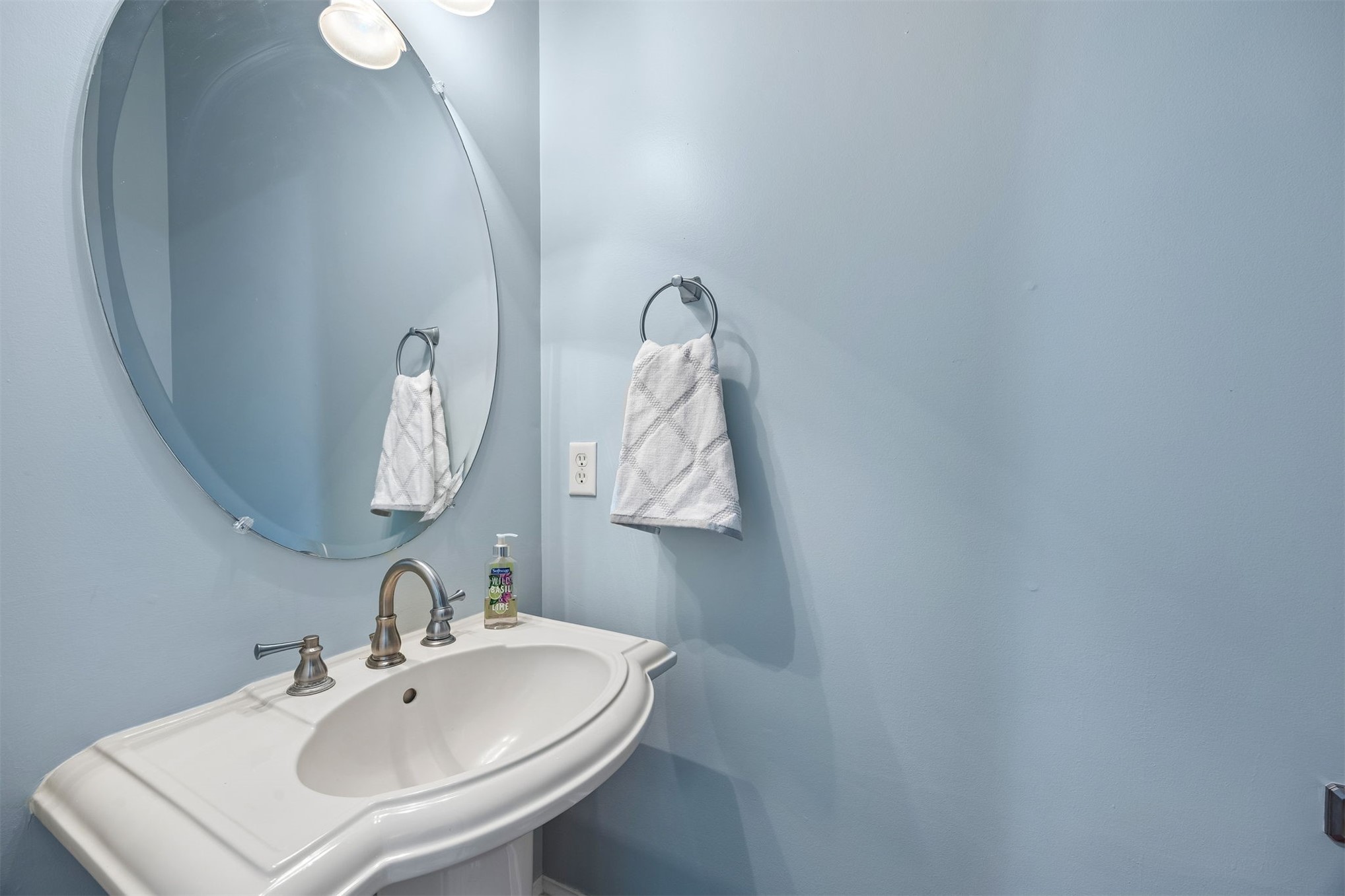 1855 Perimeter Park Road West Fernandina Beach, FL 32034 - Photo 21 of 83 Main Floor Powder Room