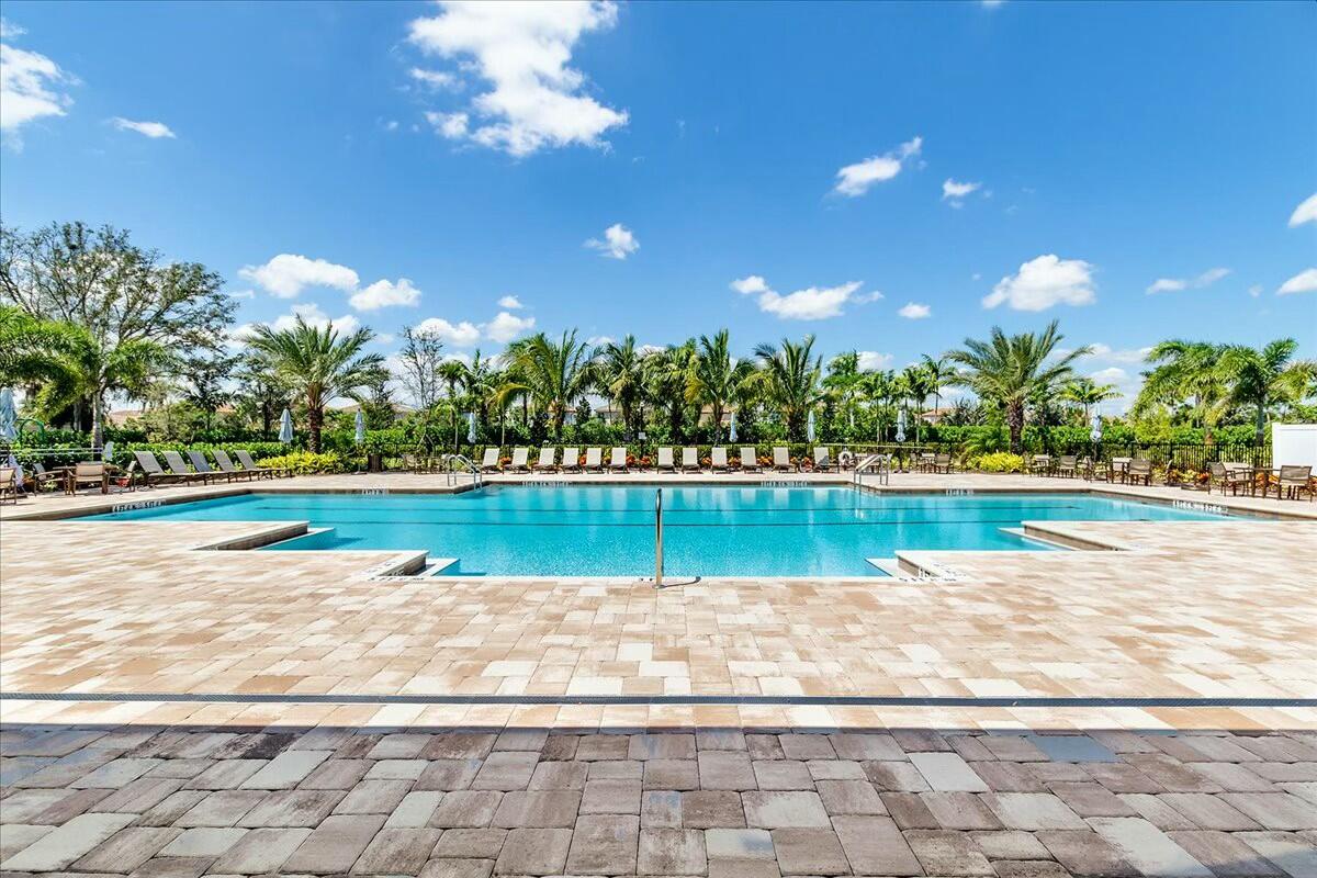 4801 Chantilly Road Lake Worth, FL 33467 - Photo 32 of 54 Community Pool