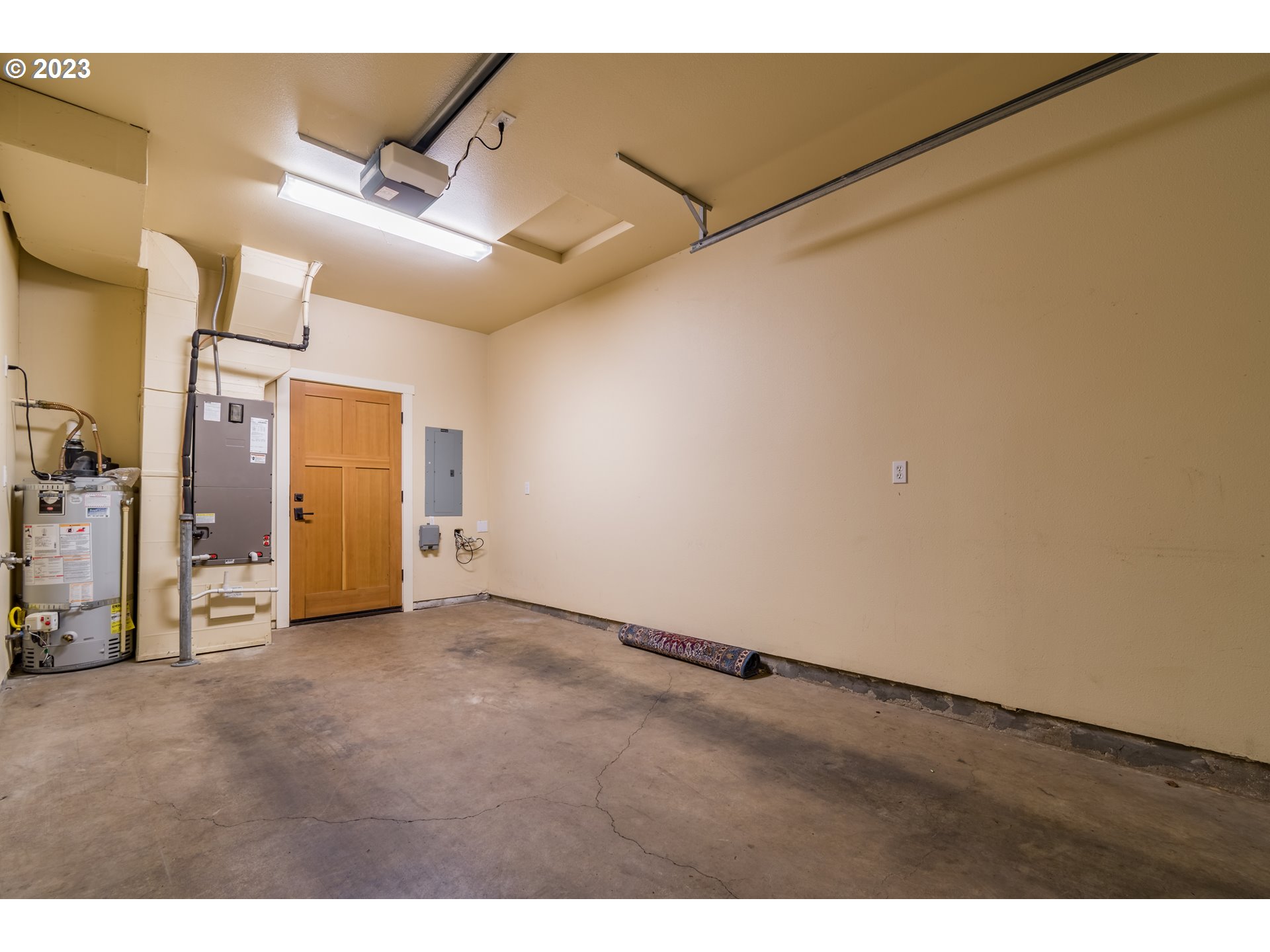 1410 Perdue Loop Eugene, OR 97401 - Photo 28 of 32 a view of an empty room