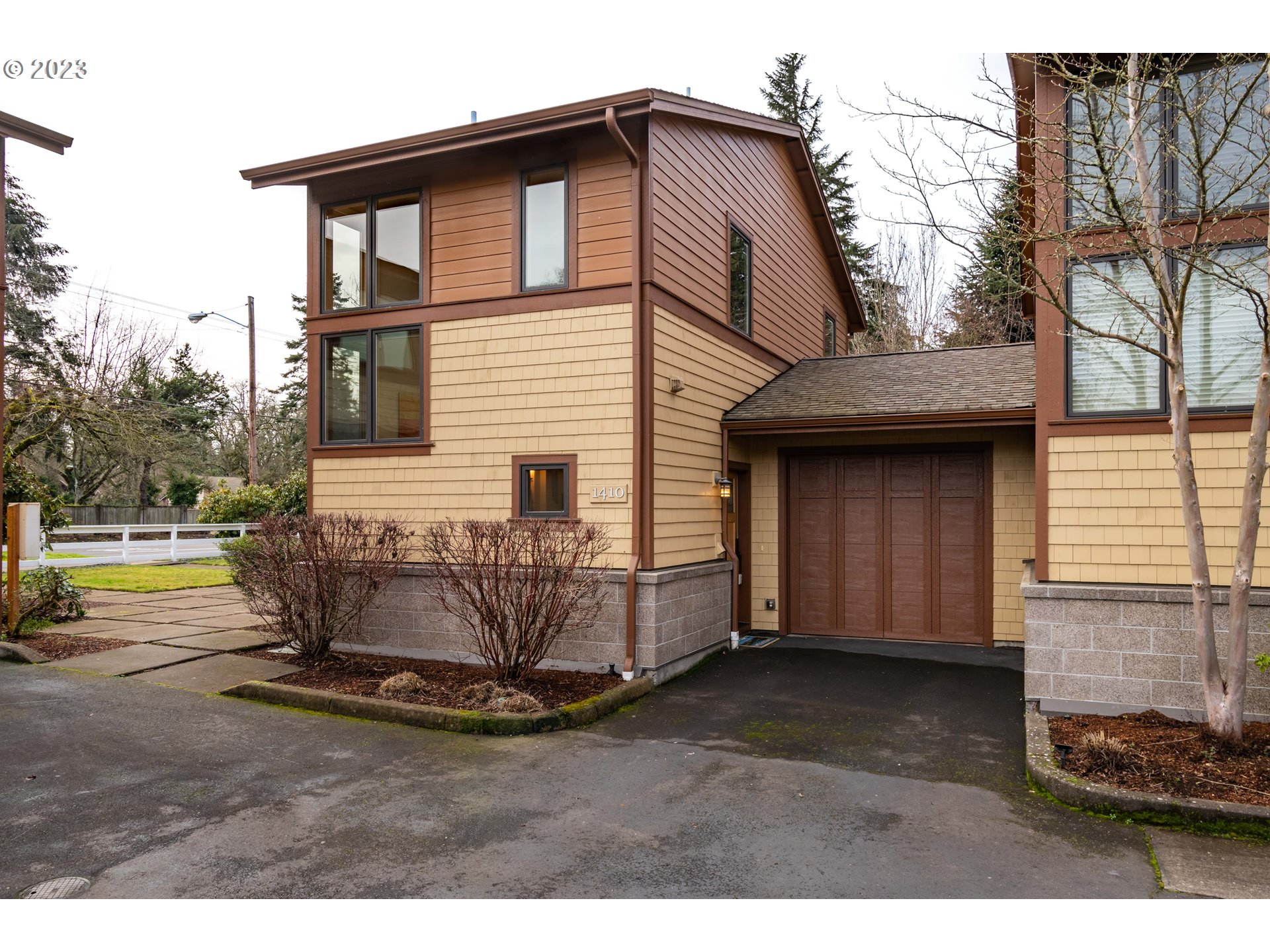 1410 Perdue Loop Eugene, OR 97401 - Photo 29 of 32 a view of a house with a yard