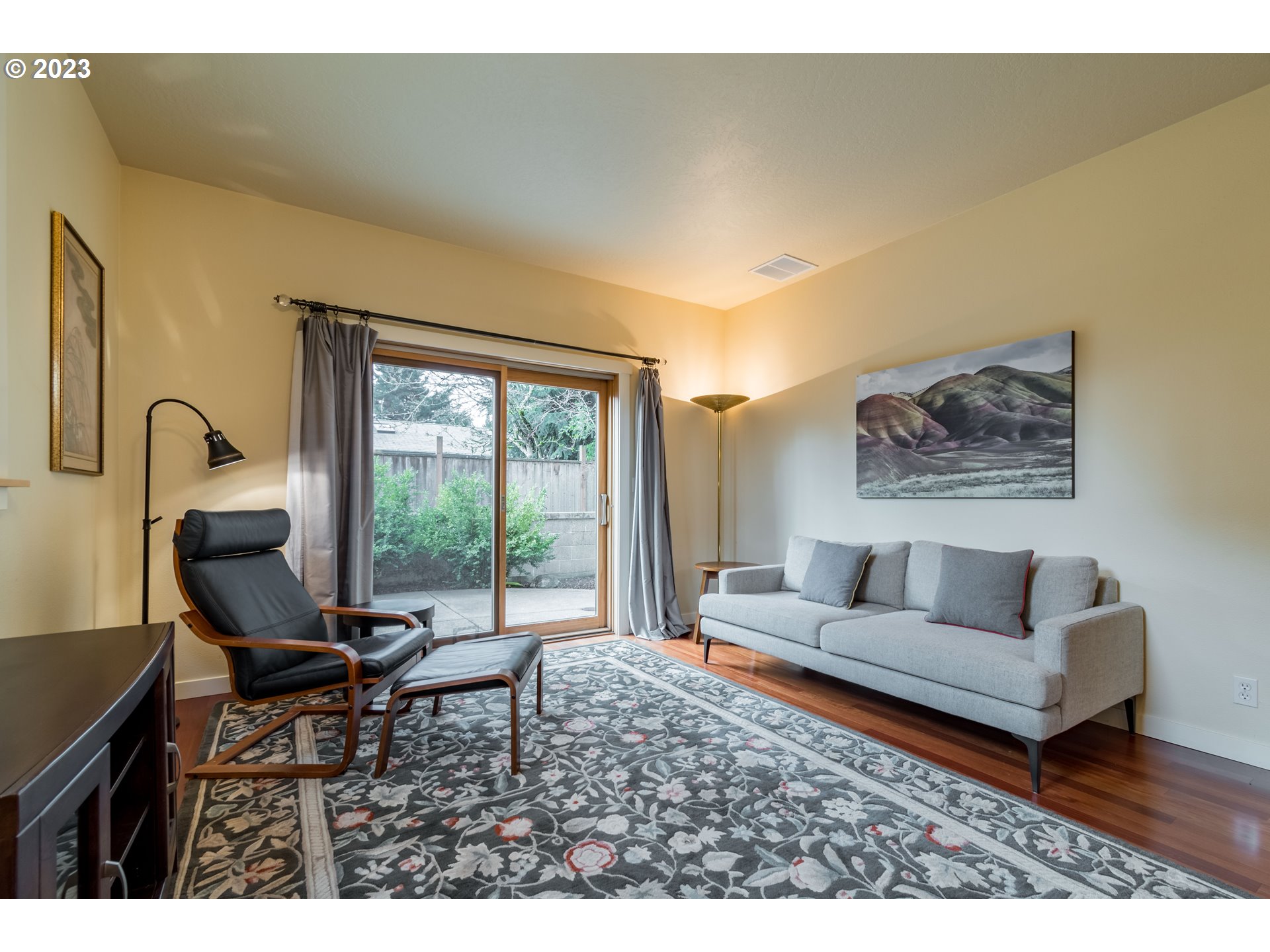 1410 Perdue Loop Eugene, OR 97401 - Photo 4 of 32 a living room with furniture and a large window