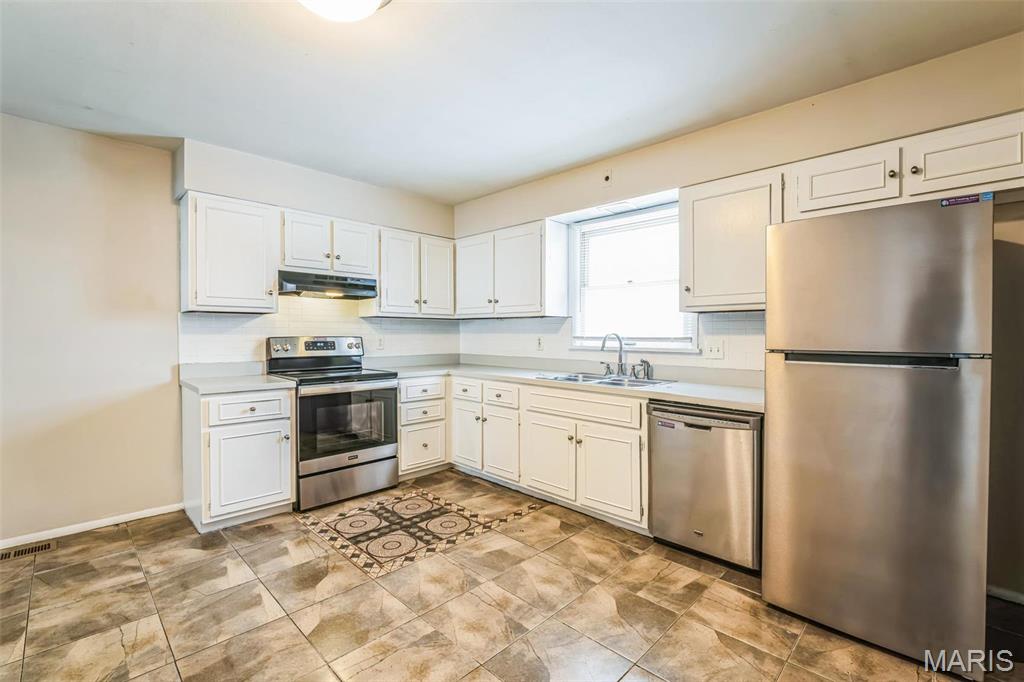 2327 Fair Acres Road St. Louis, MO 63136 - Photo 3 of 15 Gallery Image 3