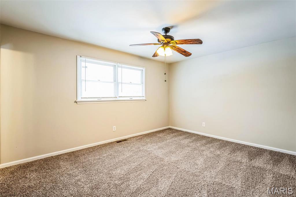2327 Fair Acres Road St. Louis, MO 63136 - Photo 5 of 15 Gallery Image 5