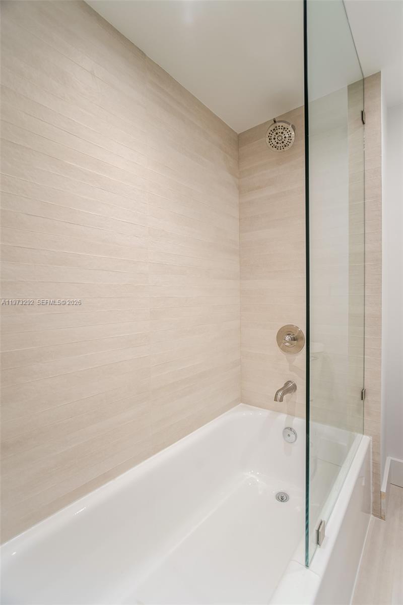 370 Racquet Club Road, Unit 101 Weston, FL 33326 - Photo 11 of 21