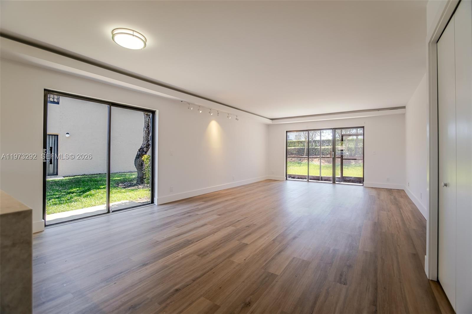 370 Racquet Club Road, Unit 101 Weston, FL 33326 - Photo 7 of 21