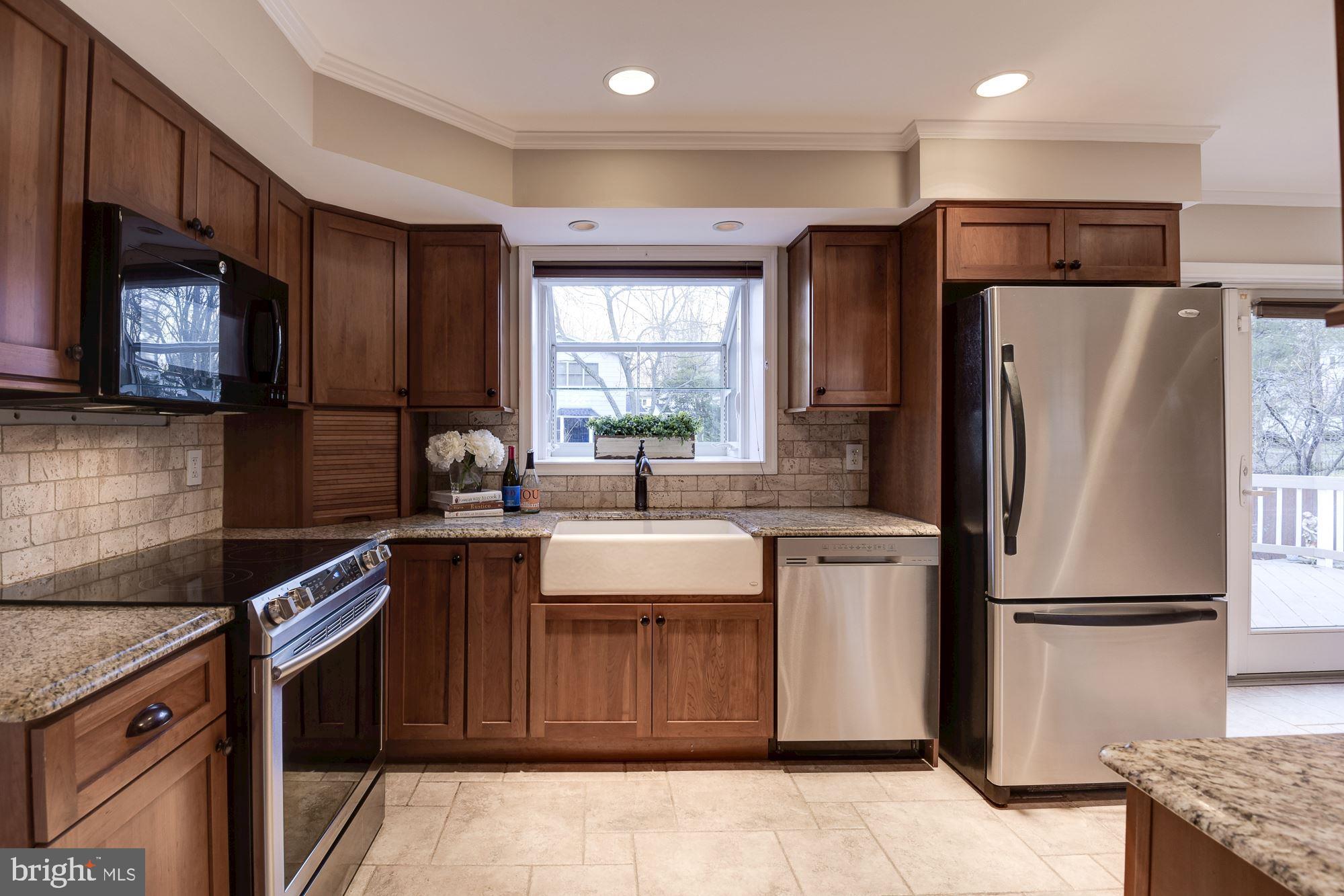6721 Huntsman Boulevard Springfield, VA 22152 - Photo 22 of 53
