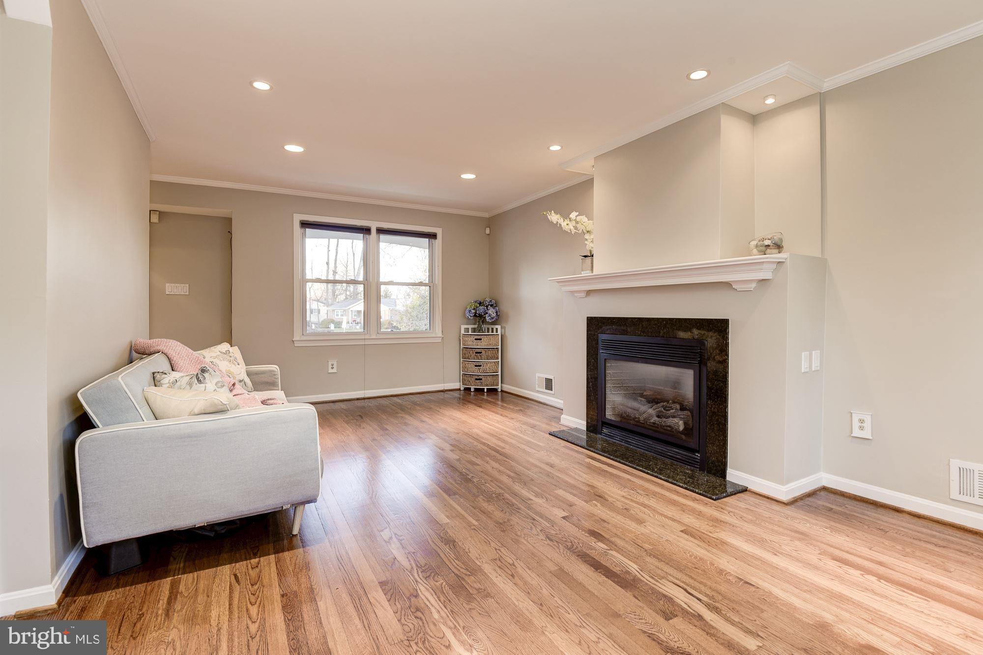 6721 Huntsman Boulevard Springfield, VA 22152 - Photo 8 of 53
