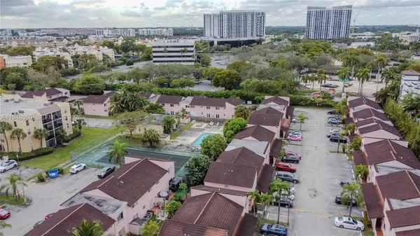 $2,200 | 8013 Lake Drive, Unit 203, Doral, FL 33166