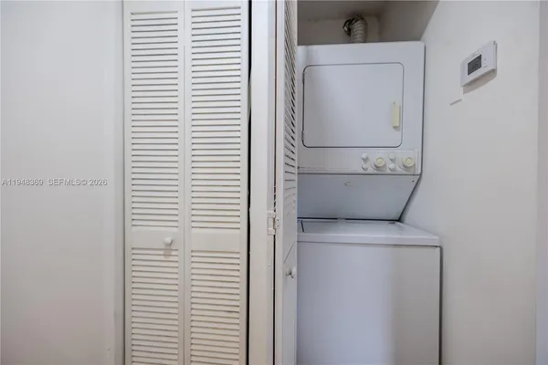 $2,200 | 8013 Lake Drive, Unit 203, Doral, FL 33166