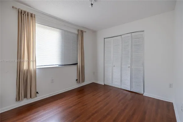 $2,200 | 8013 Lake Drive, Unit 203, Doral, FL 33166