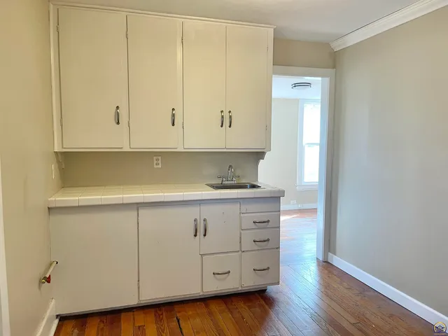 $137,500 | 724 Northeast Wabash Avenue, Topeka, KS 66616