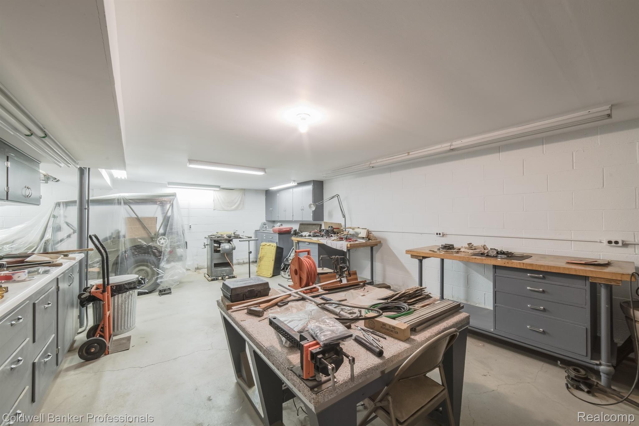 4226 Morgan Road Lake Orion, MI 48359 - Photo 46 of 66 4226 Morgan-47.jpg