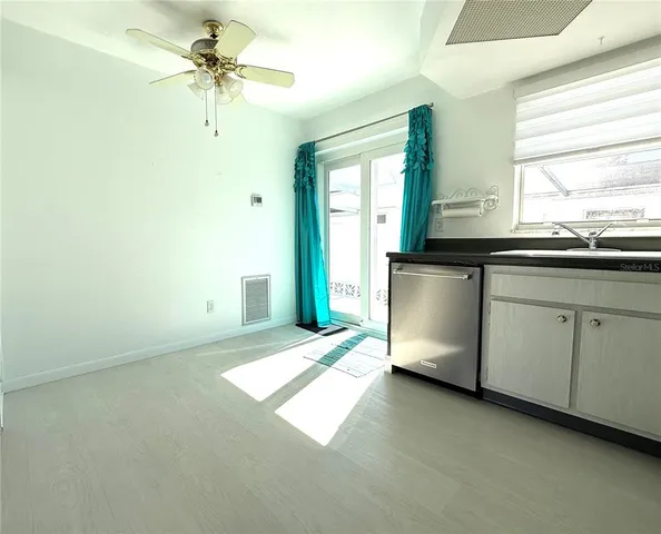 $148,000 | 12400 Park Boulevard North, Unit 524, Seminole, FL 33772